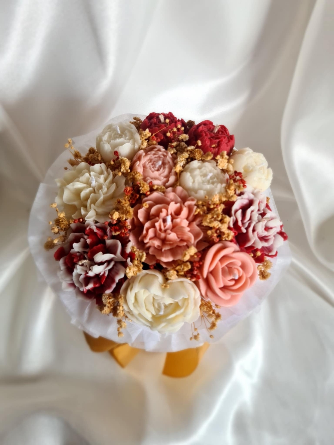 Авторски букет „Peach & Gold Harmony“