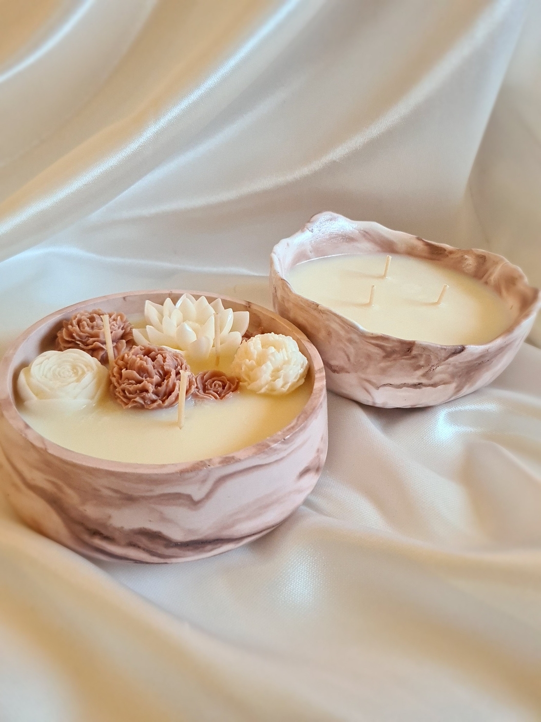 Луксозен керамичен комплект “Marble Bloom Duo” – ръчно изработени ароматни свещи