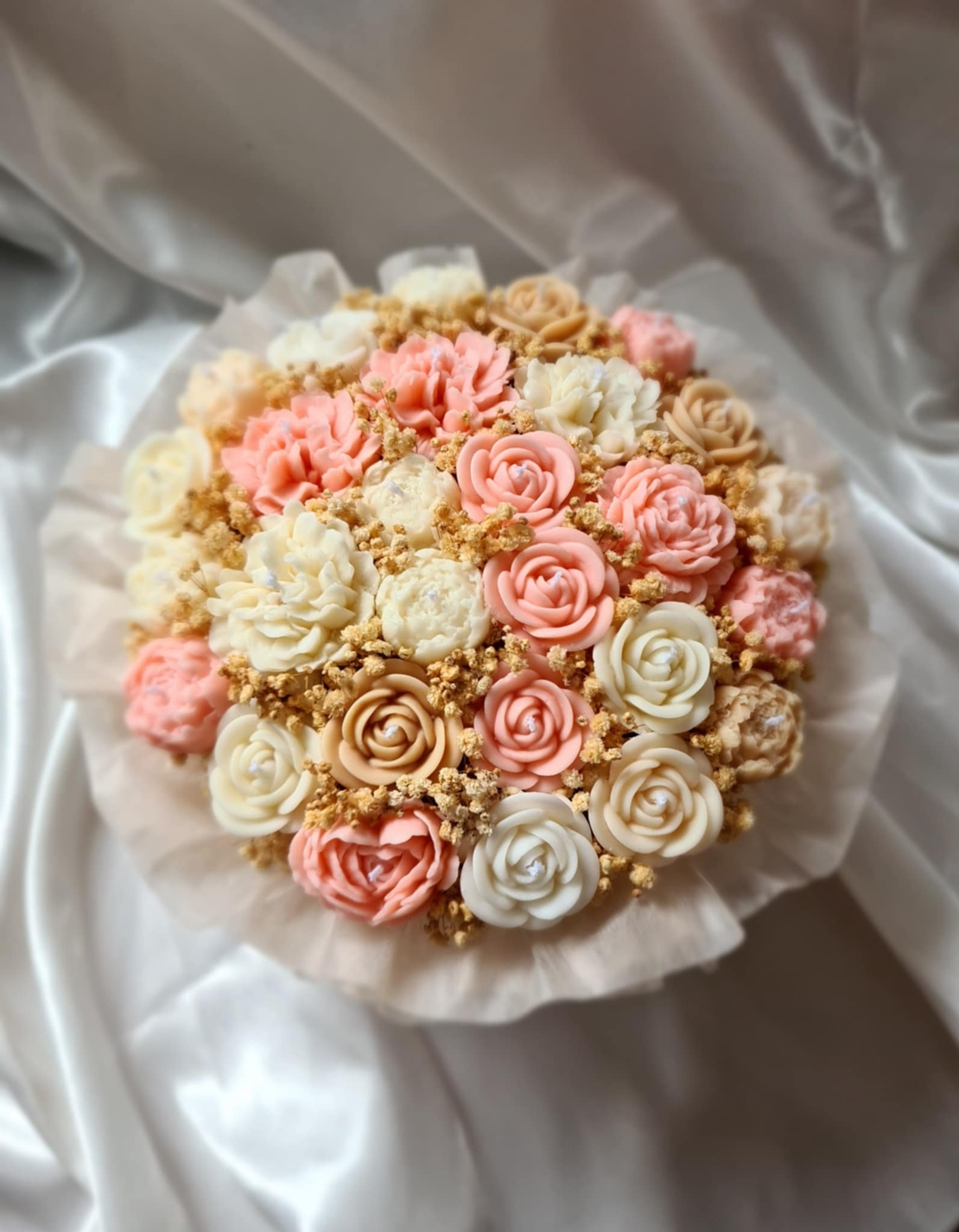 Авторски букет „Blush Symphony“