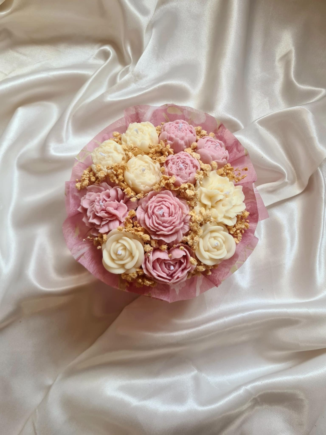 Авторски букет „Blush Petal Harmony“