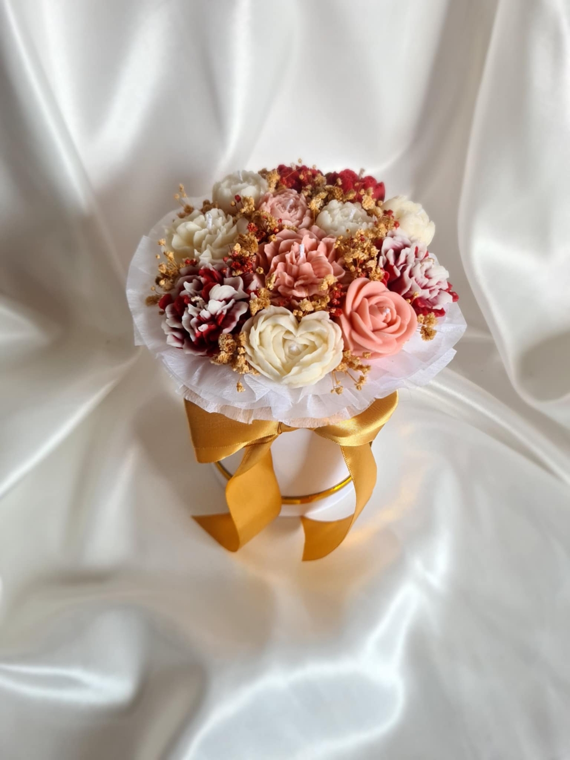 Авторски букет „Peach & Gold Harmony“