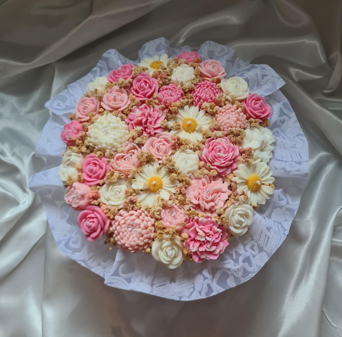 Авторски букет „Blooming Meadow Symphony“