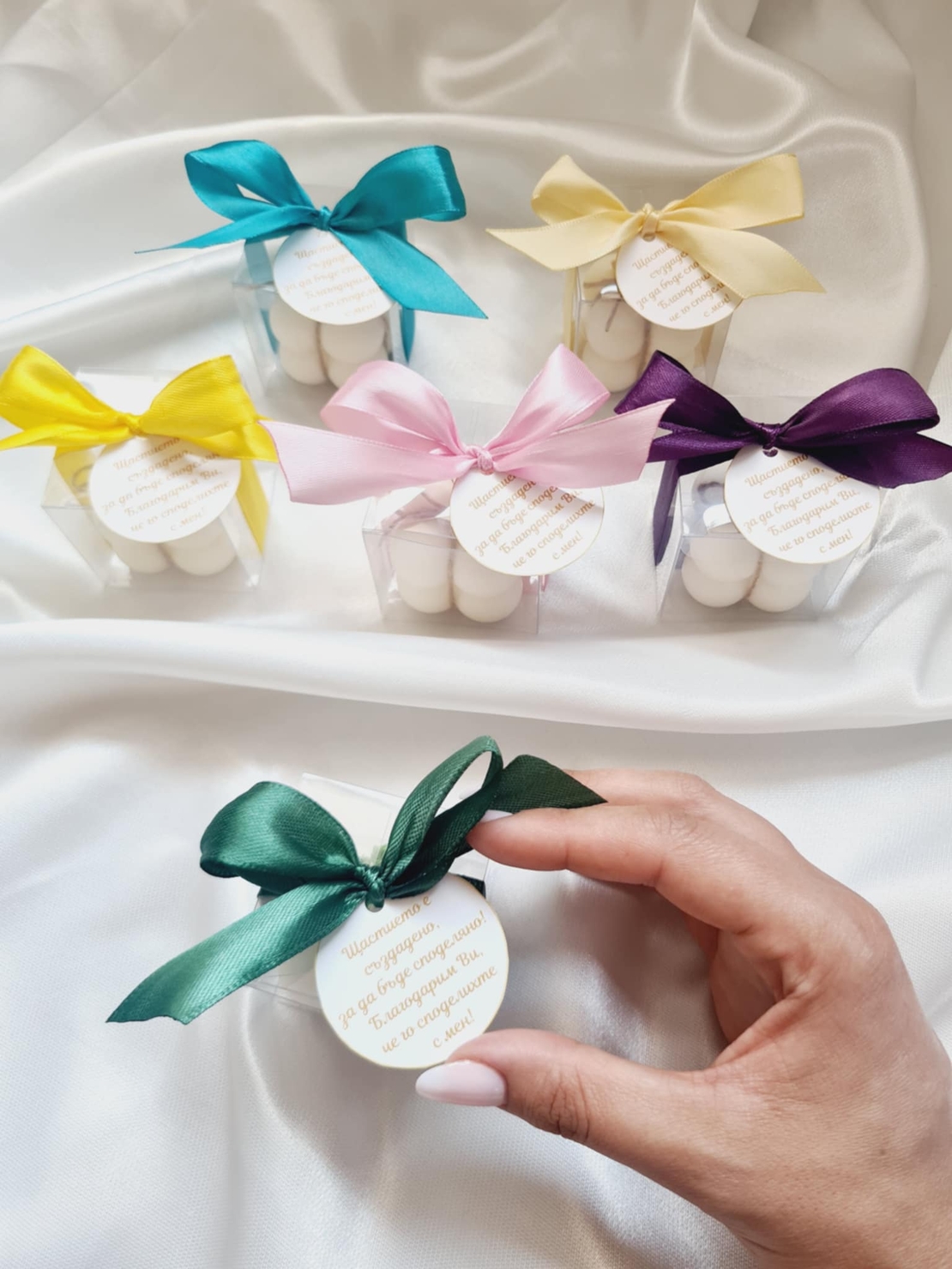 Бабъл свещ в кутийка – нежна декорация за всеки повод