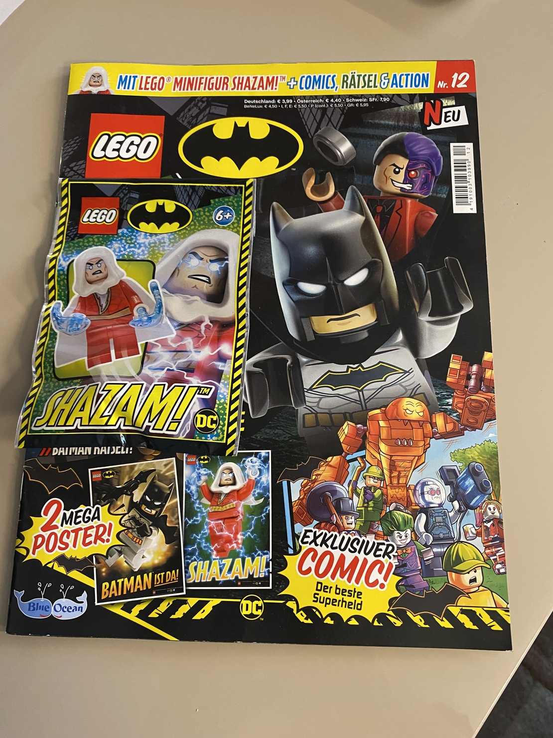 Shazam! foil pack 212012