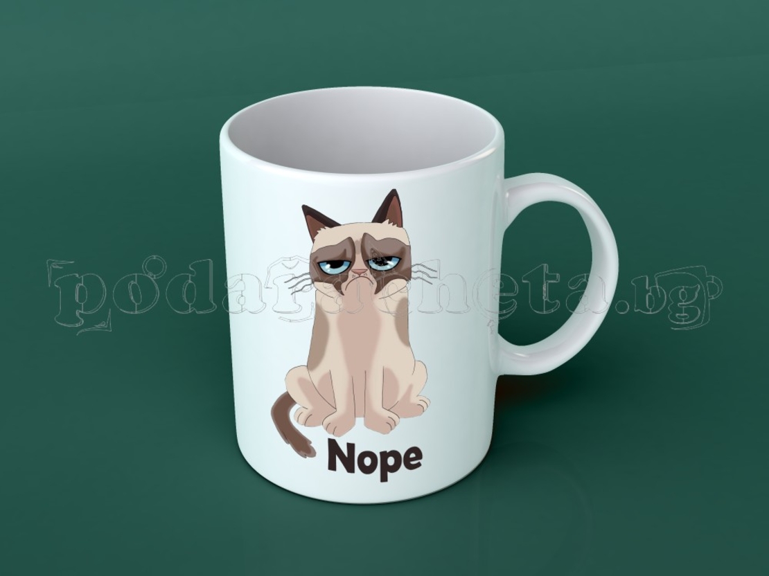 Бяла керамична чаша - Grumpy Cat 41