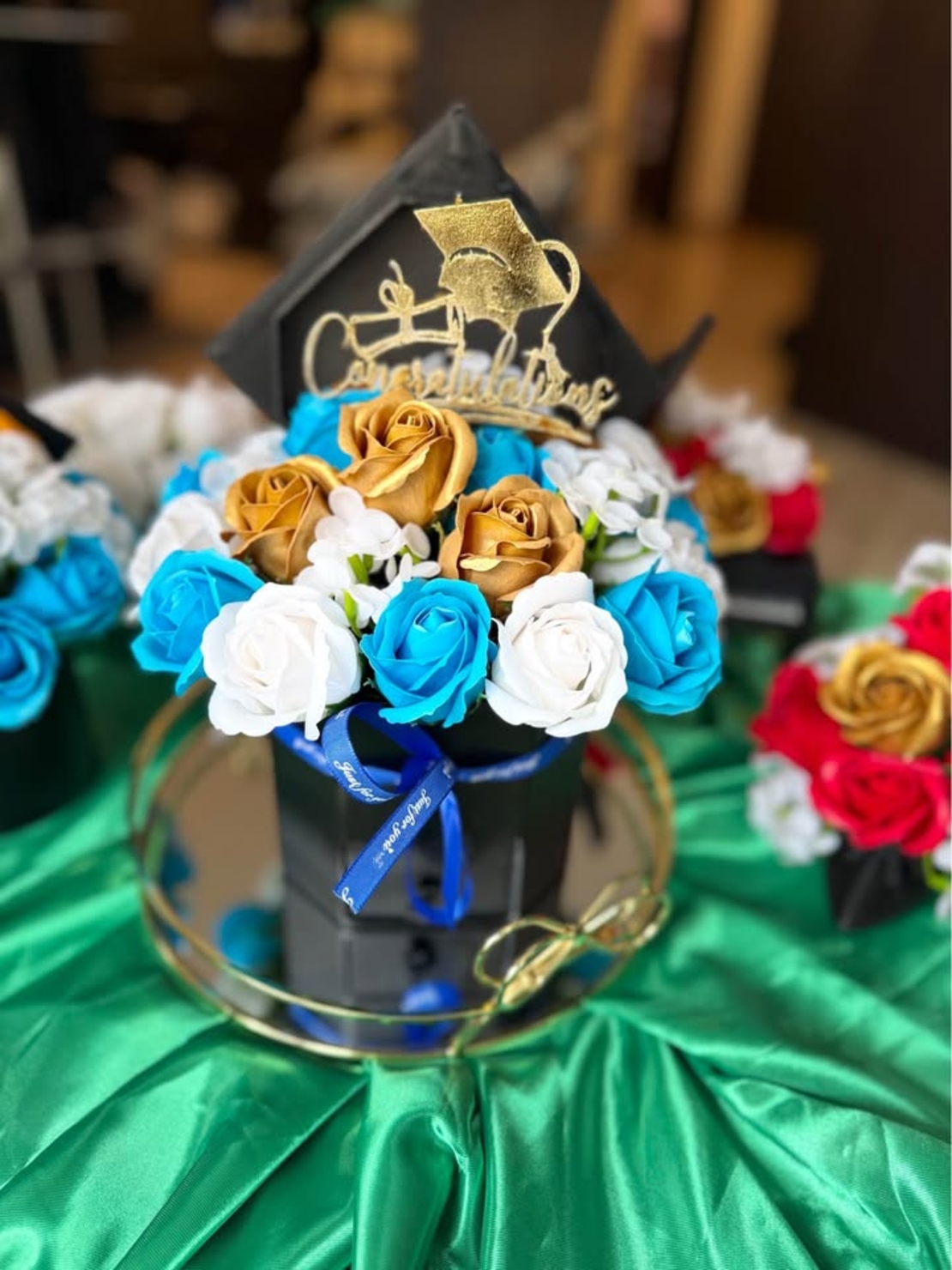 Луксозни букети за вашите абитуриенти