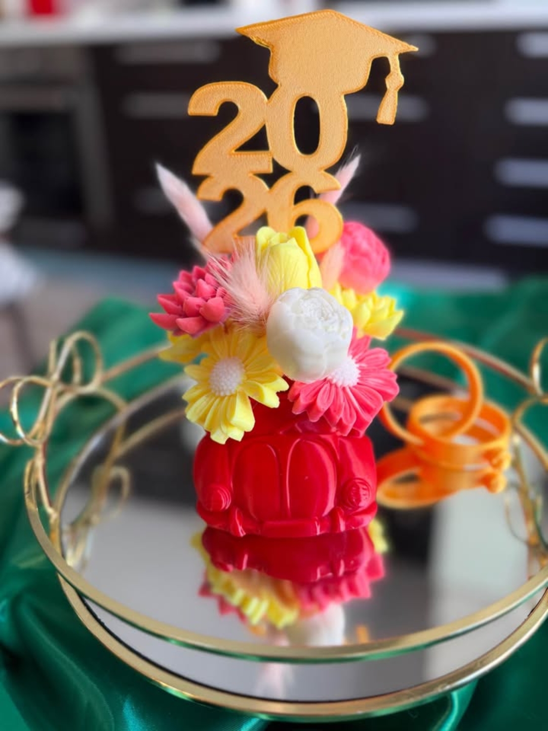 3D количка аранжирана със сапунени цветя идеален подарък за всеки повод