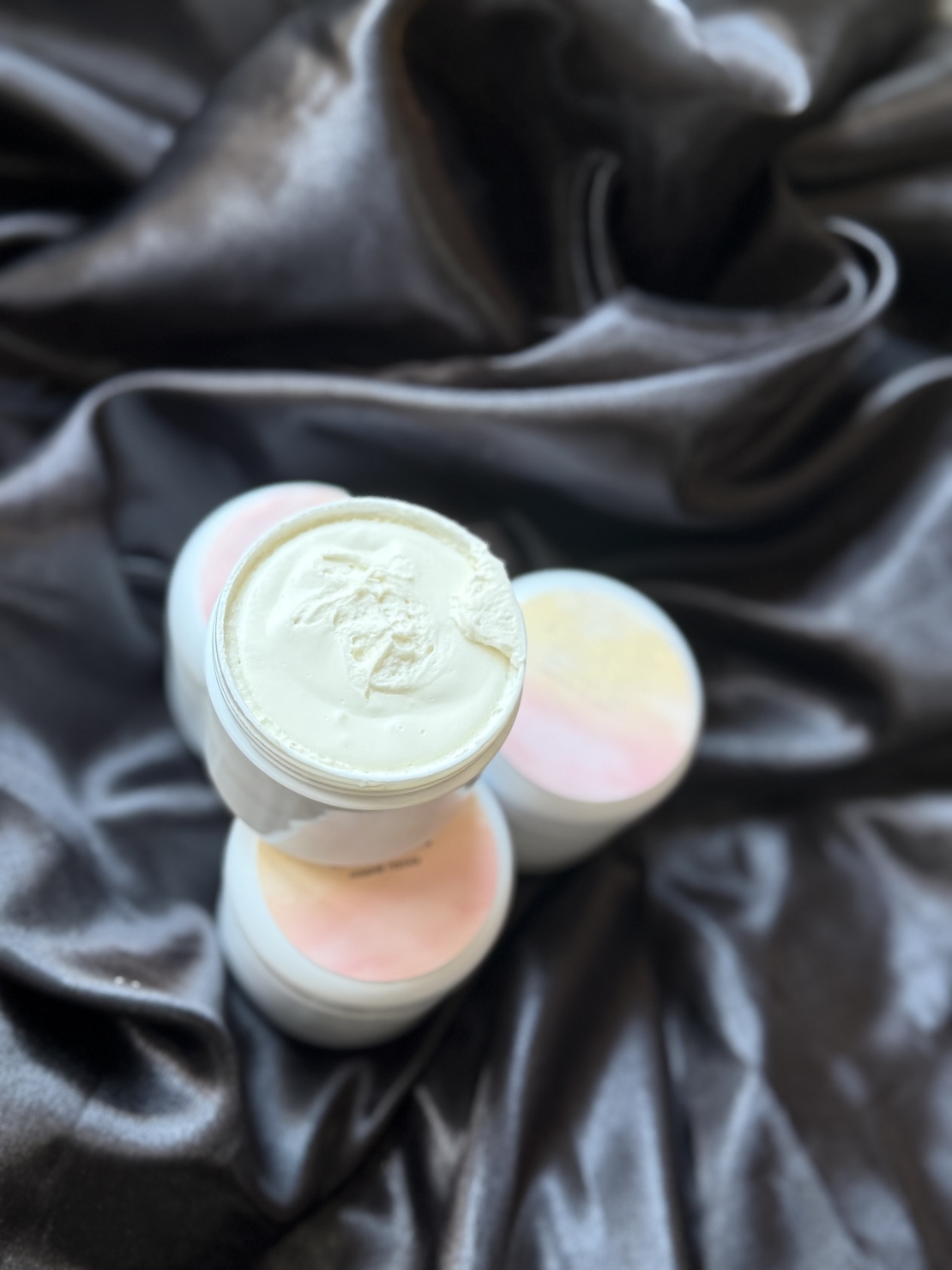 Подхранващ крем за тяло с телешка лой и екзотични масла