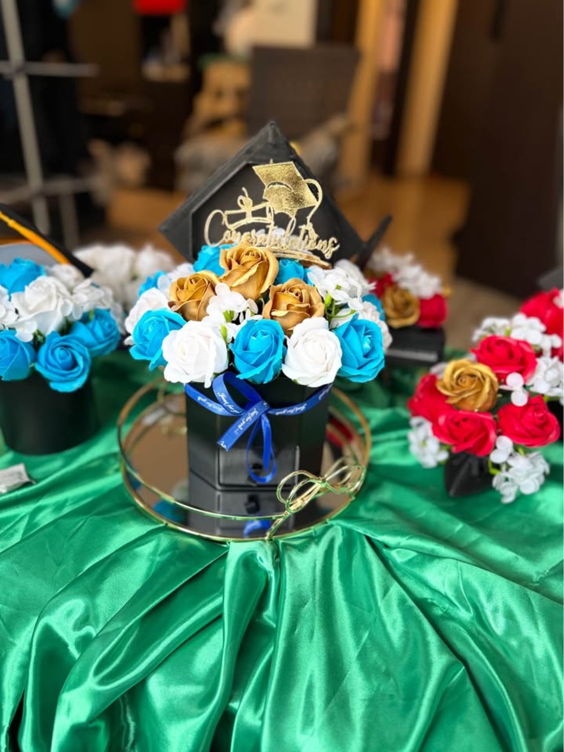 Луксозни букети за вашите абитуриенти