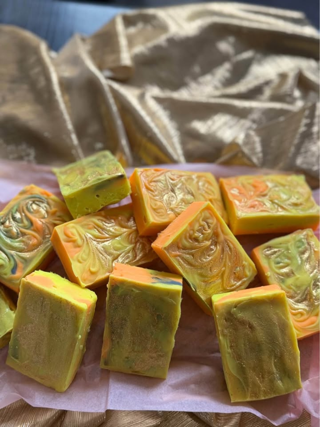 Ръчно изработен сапун “Печена ябълка и канела