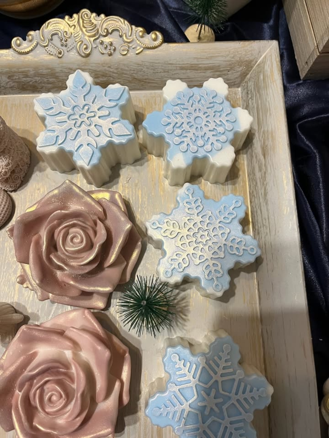 Представяме ви ръчно изработените сапуни 