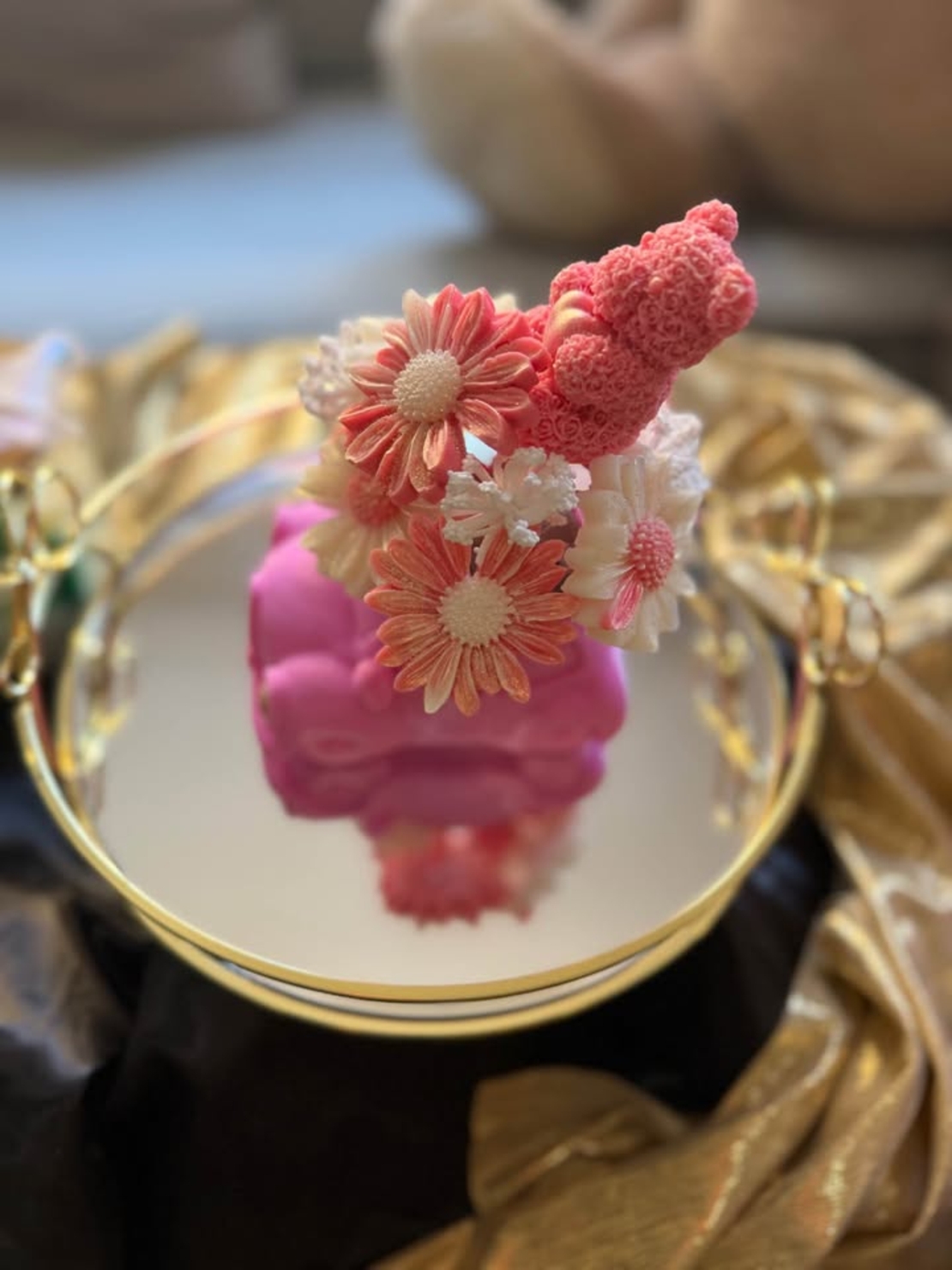 Букети за абитуриенти   три де количка със сапунени цветя