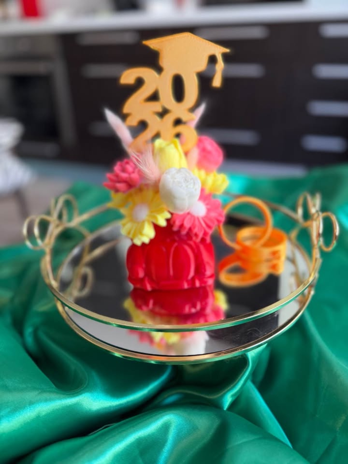 3D количка аранжирана със сапунени цветя идеален подарък за всеки повод