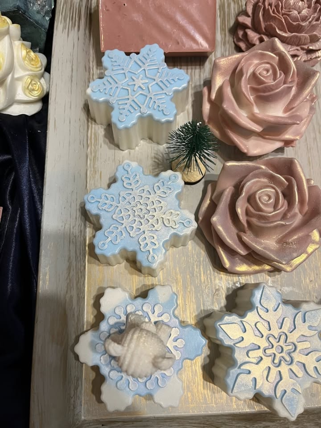 Представяме ви ръчно изработените сапуни 