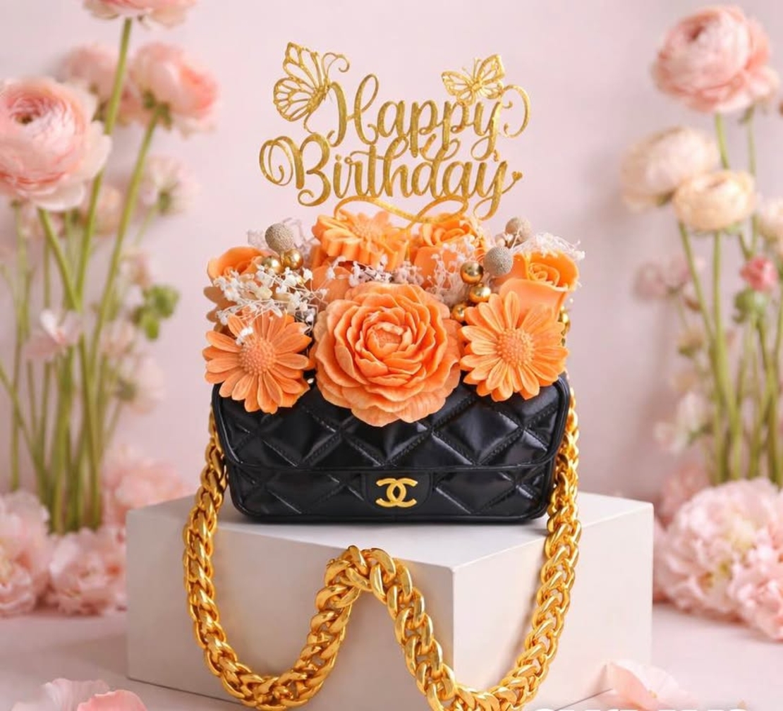 Идеалният подарък за всеки повод манта декорирана със сапунени цветя