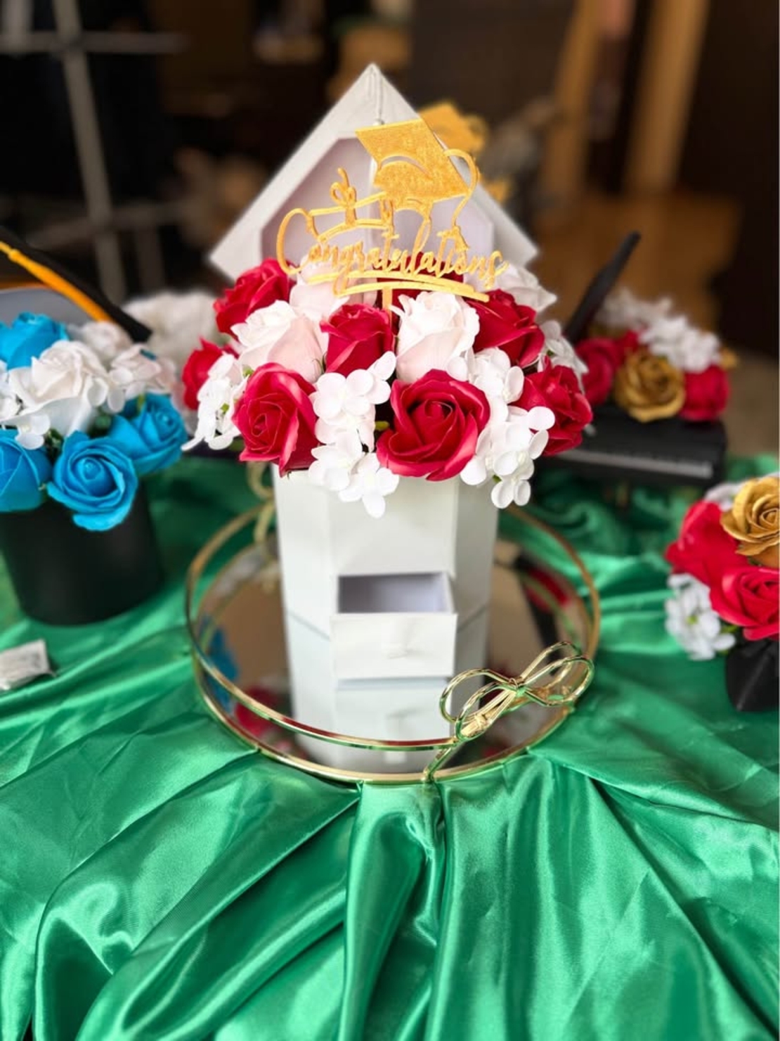 Луксозни букети за вашите абитуриенти