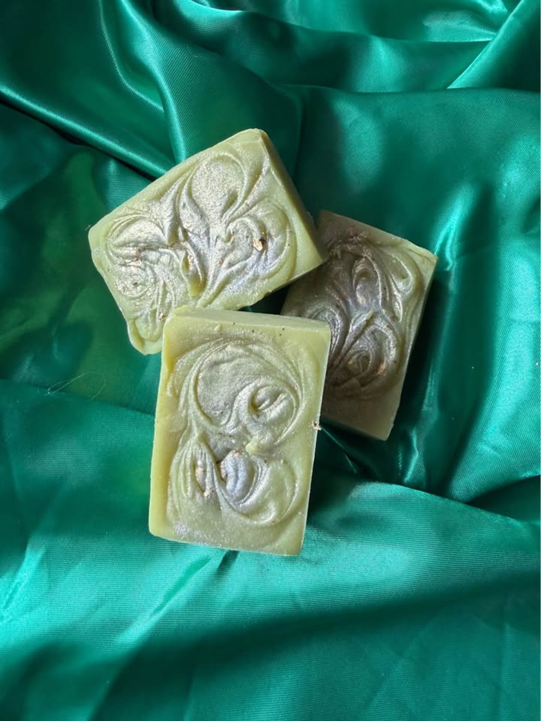 Натурален сапун зелена ябълка с грижа за твоята кожа