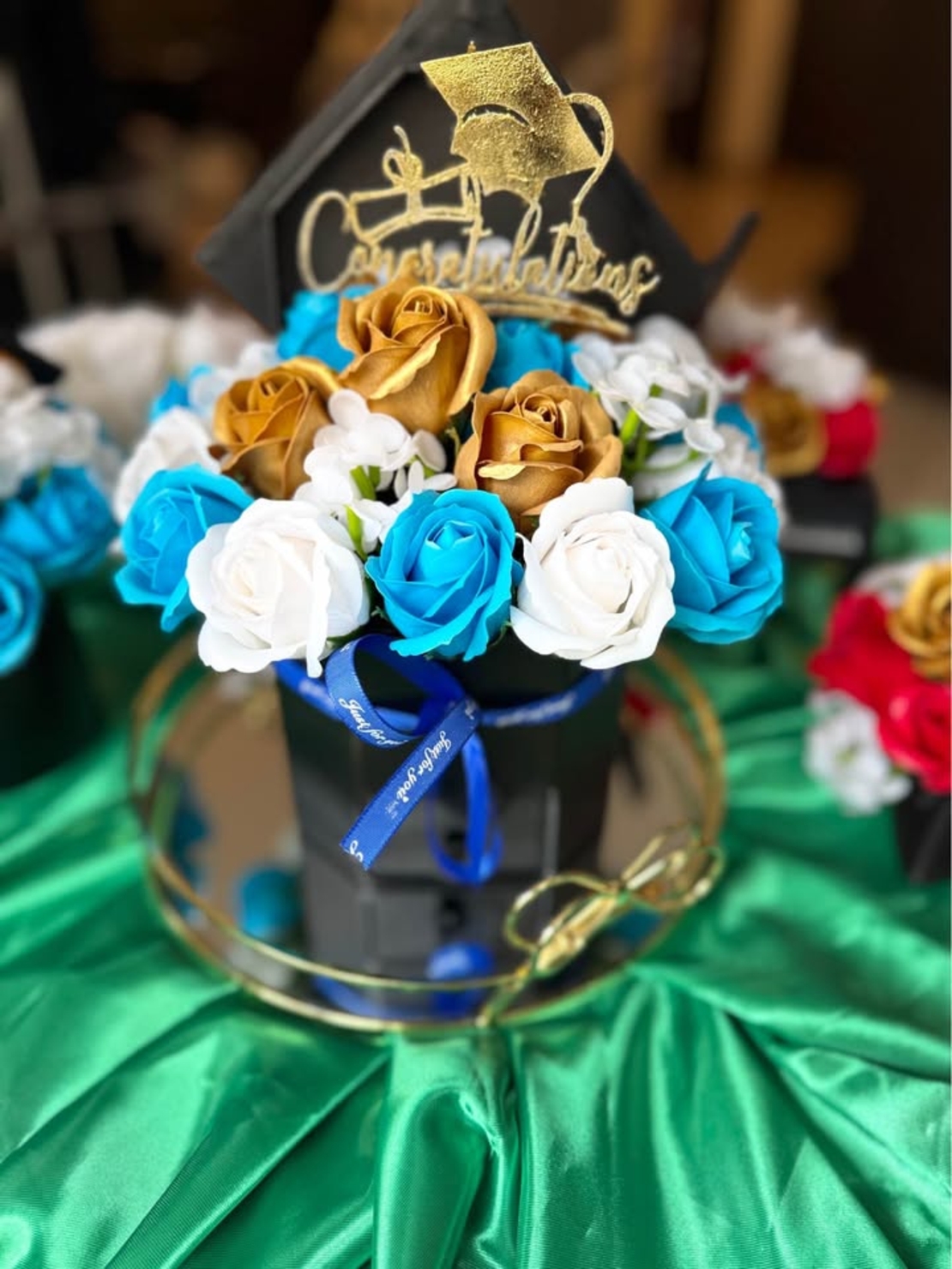 Луксозни букети за вашите абитуриенти