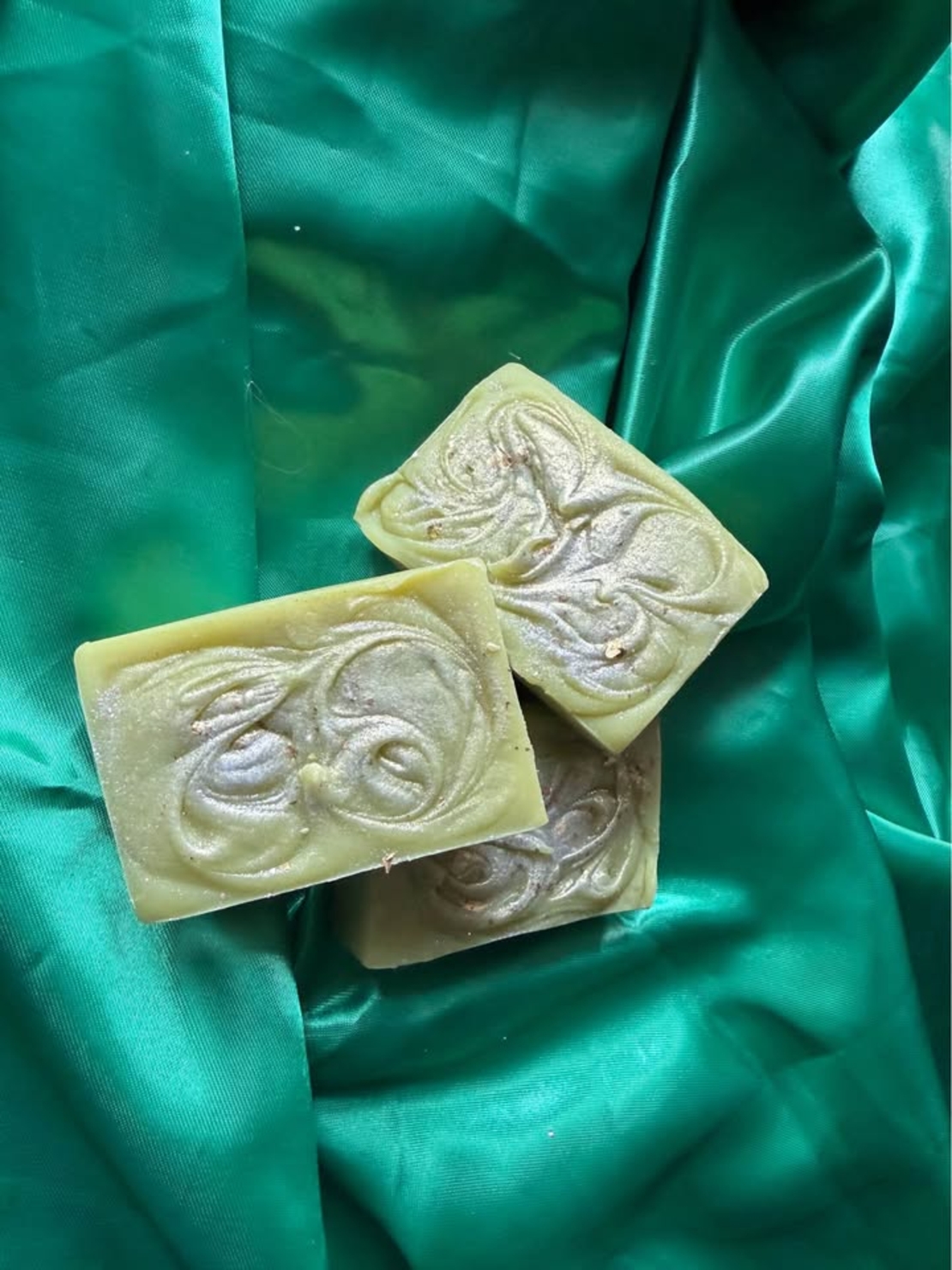 Натурален сапун зелена ябълка с грижа за твоята кожа