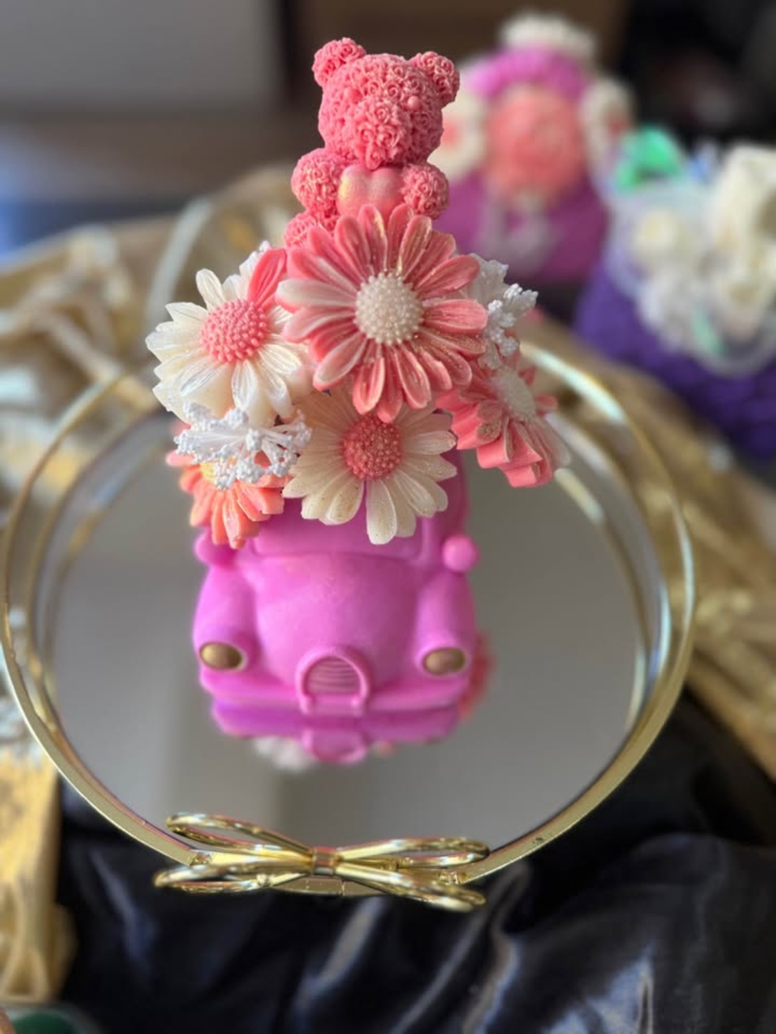 Букети за абитуриенти   три де количка със сапунени цветя