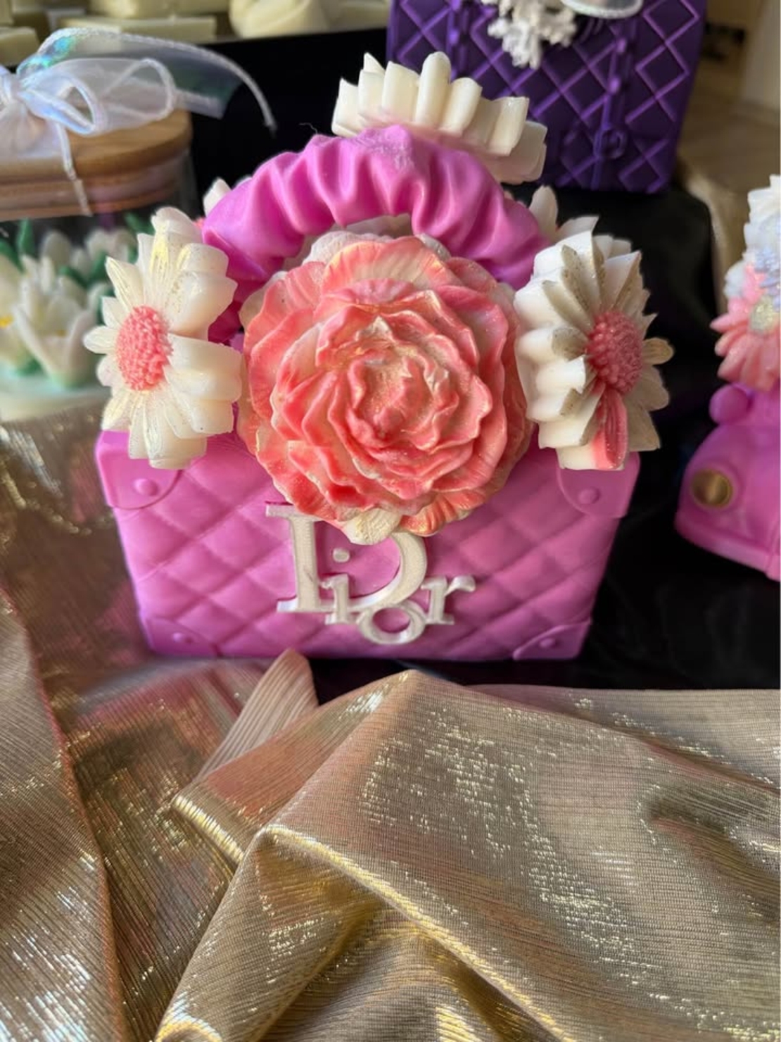 3D чанта аранжирана със сапунени цветя