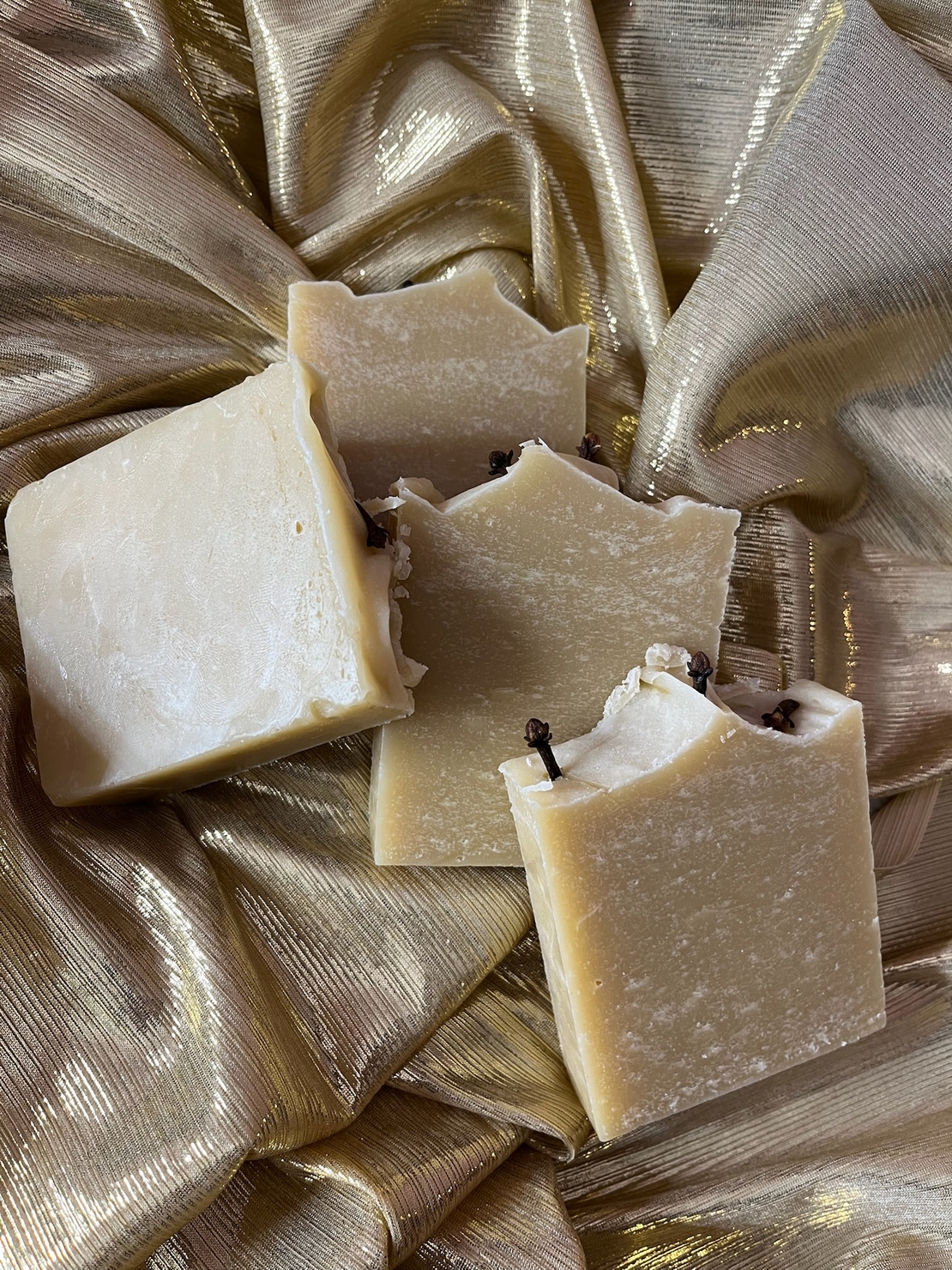 Ръчно изработен сапун за лице и коса 