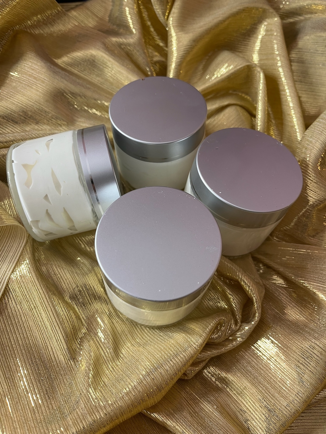 Подхранващ крем за тяло с телешка лой и екзотични масла