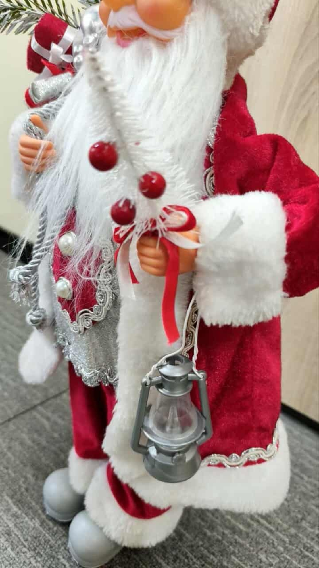 Коледна фигура Дядо Коледа – създай празнично настроение у дома!