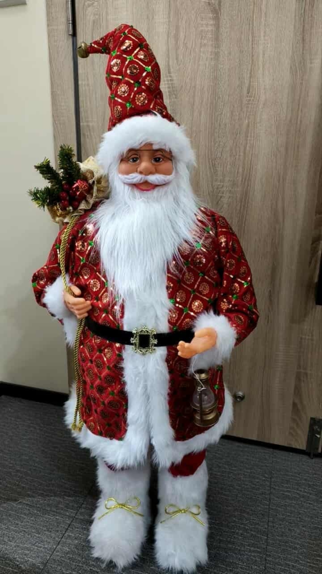 Декоративни фигури Дядо Коледа – Ръчна изработка