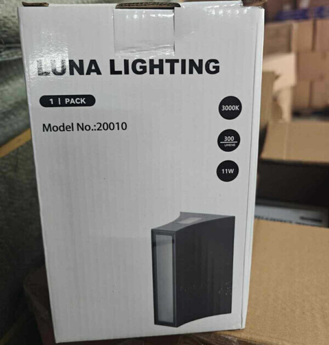 Висококачествена LED стенна лампа Luna Lighting – 11W, 3000K, 300 lm