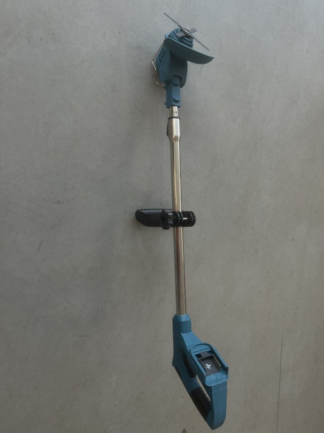 Акумулаторен тример 28V с две батерии 3000mAh