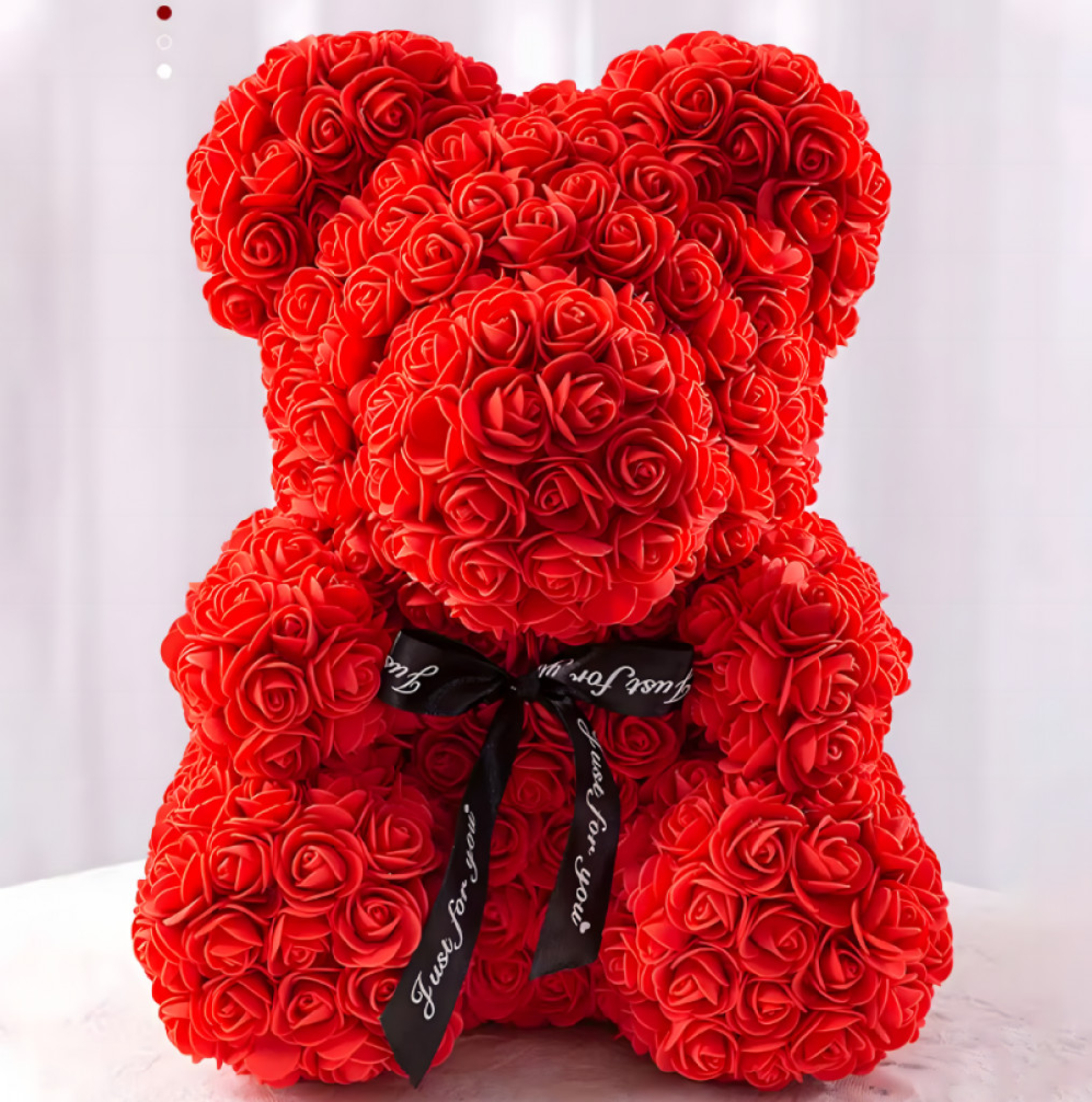 Плюшено мече с LED рози - подарък за мама, момиче, баба