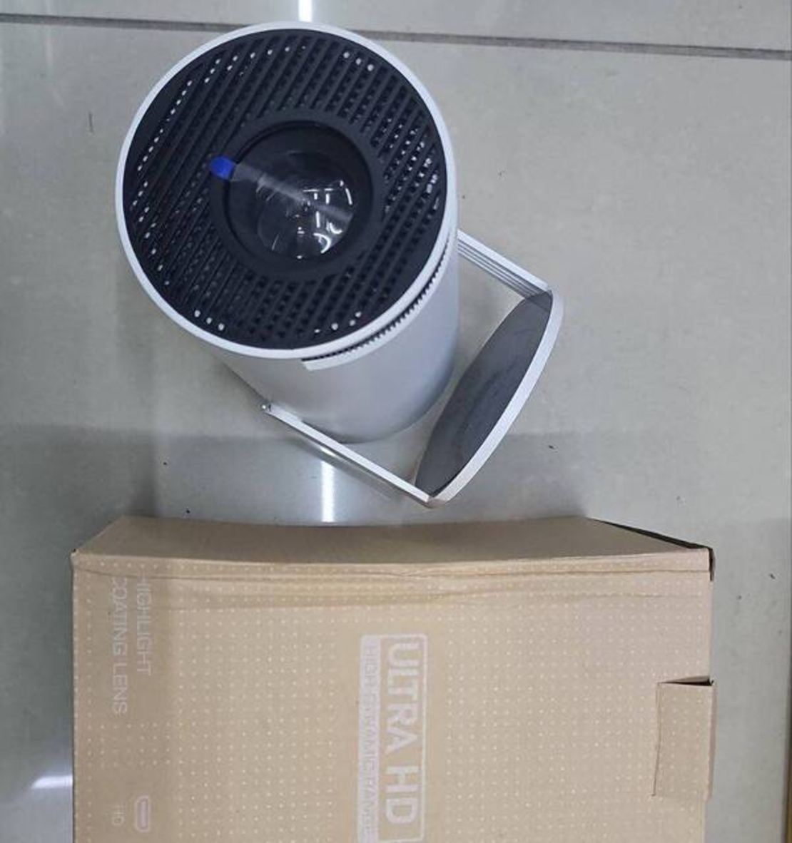 Преносим мини проектор,Android 11