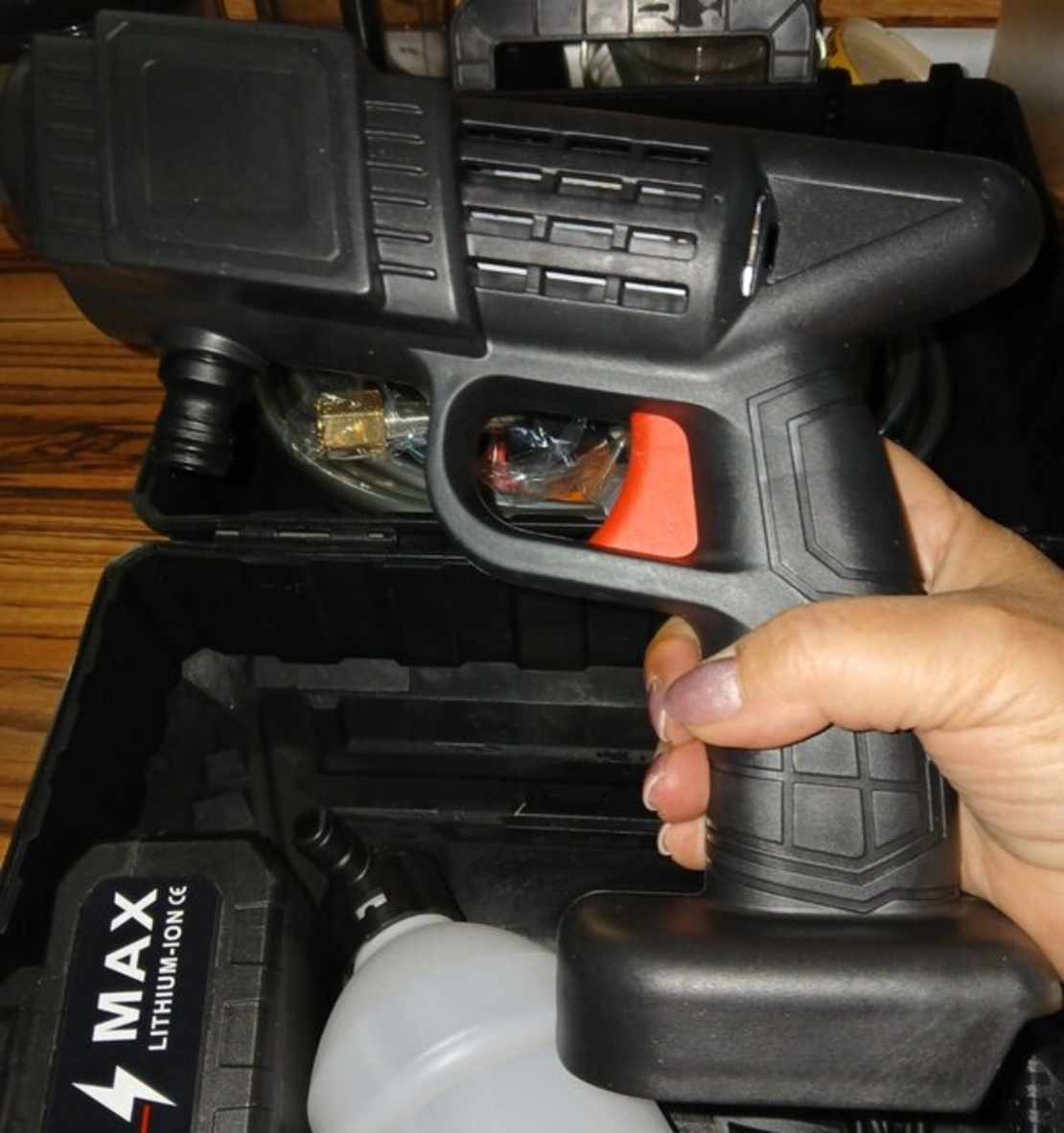 Акумулаторна Водоструйка 22 Бара