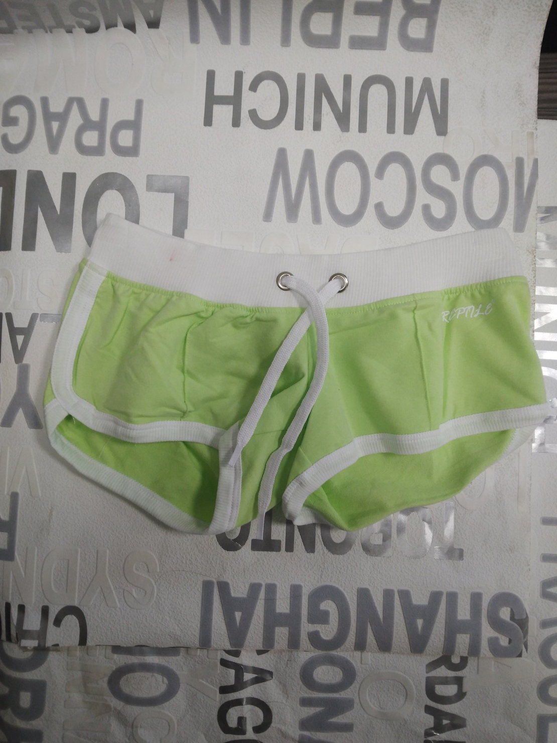 дамски kъси панталони