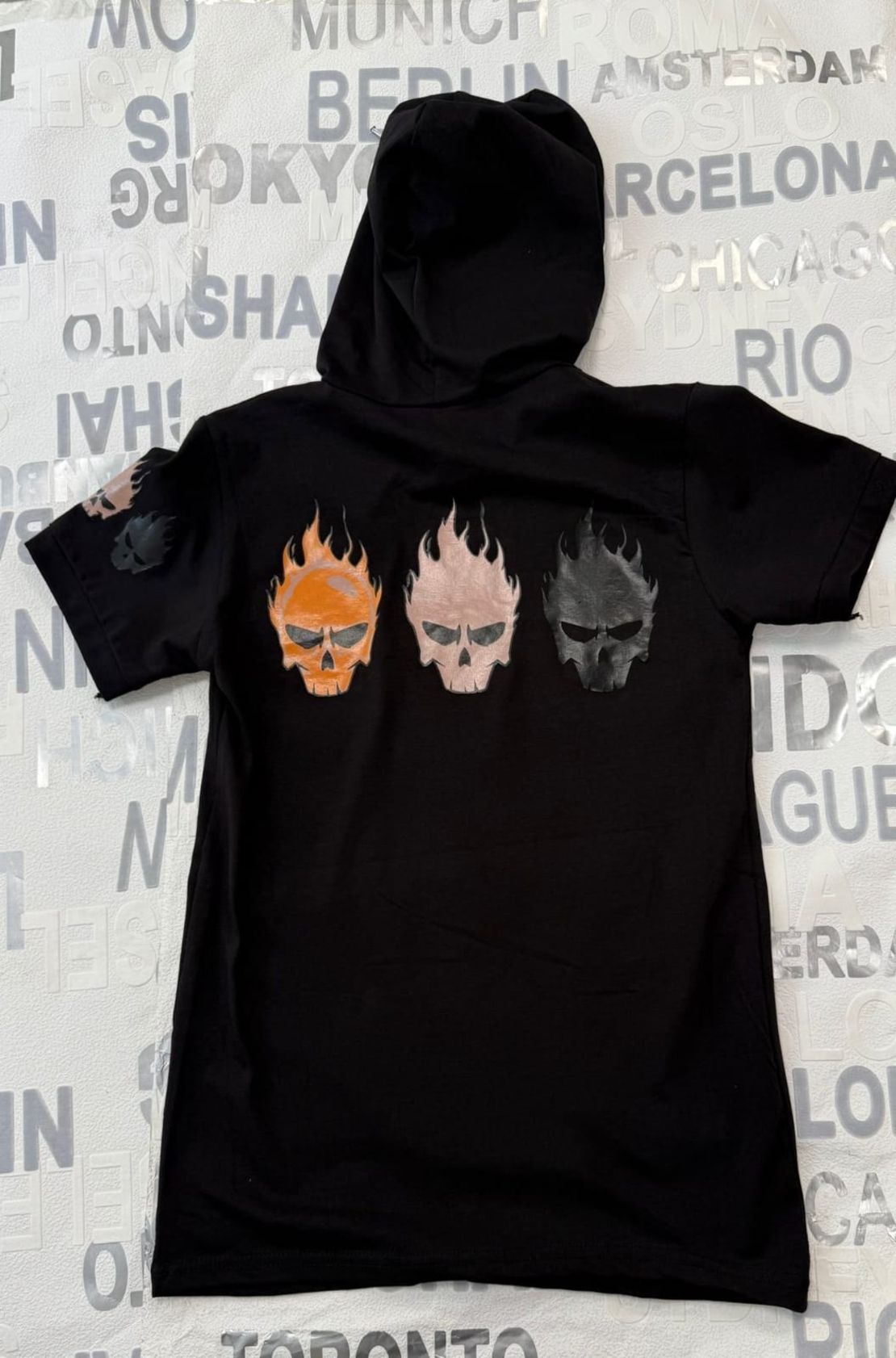 мъжка тениска с качулка