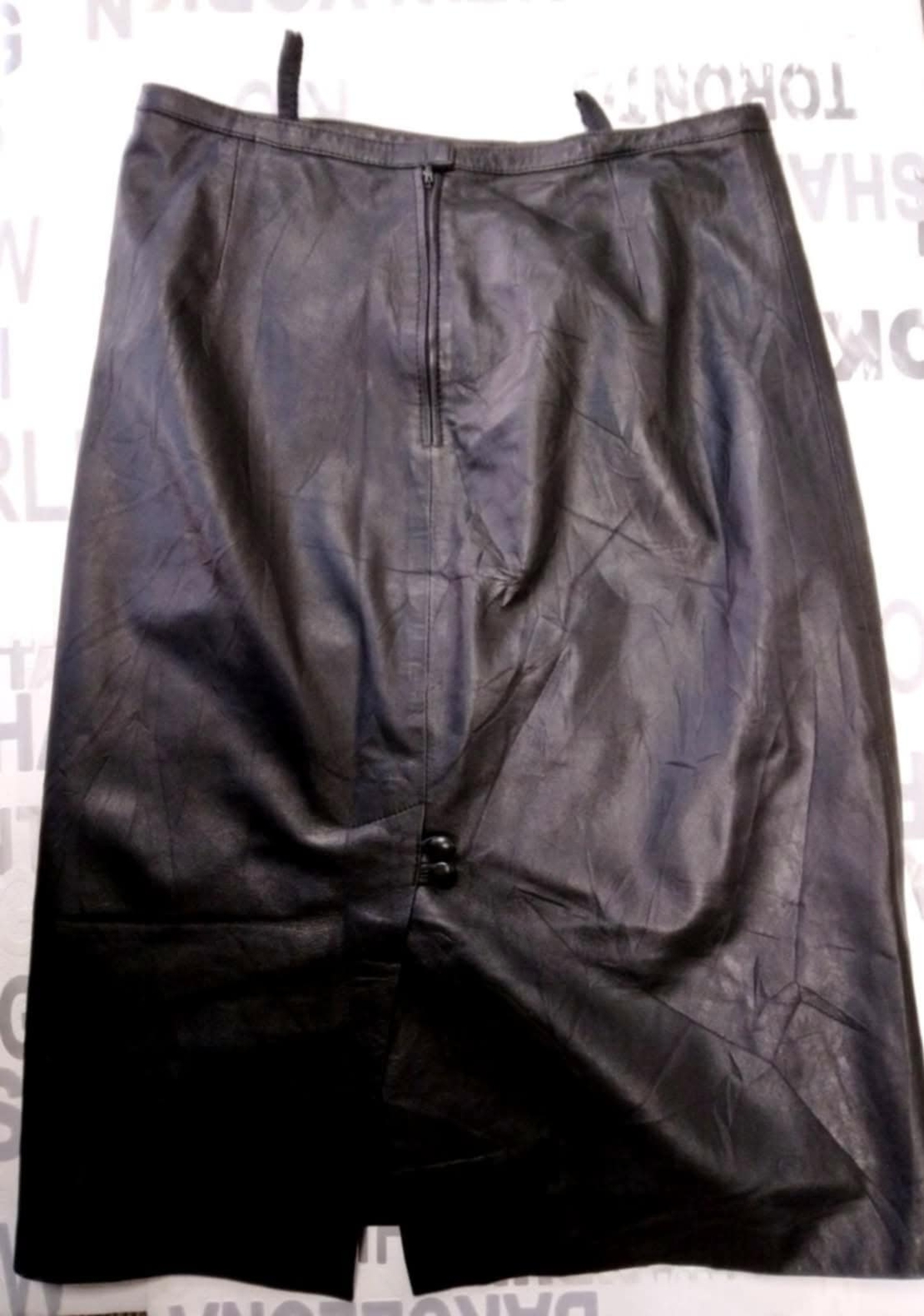 кожена пола