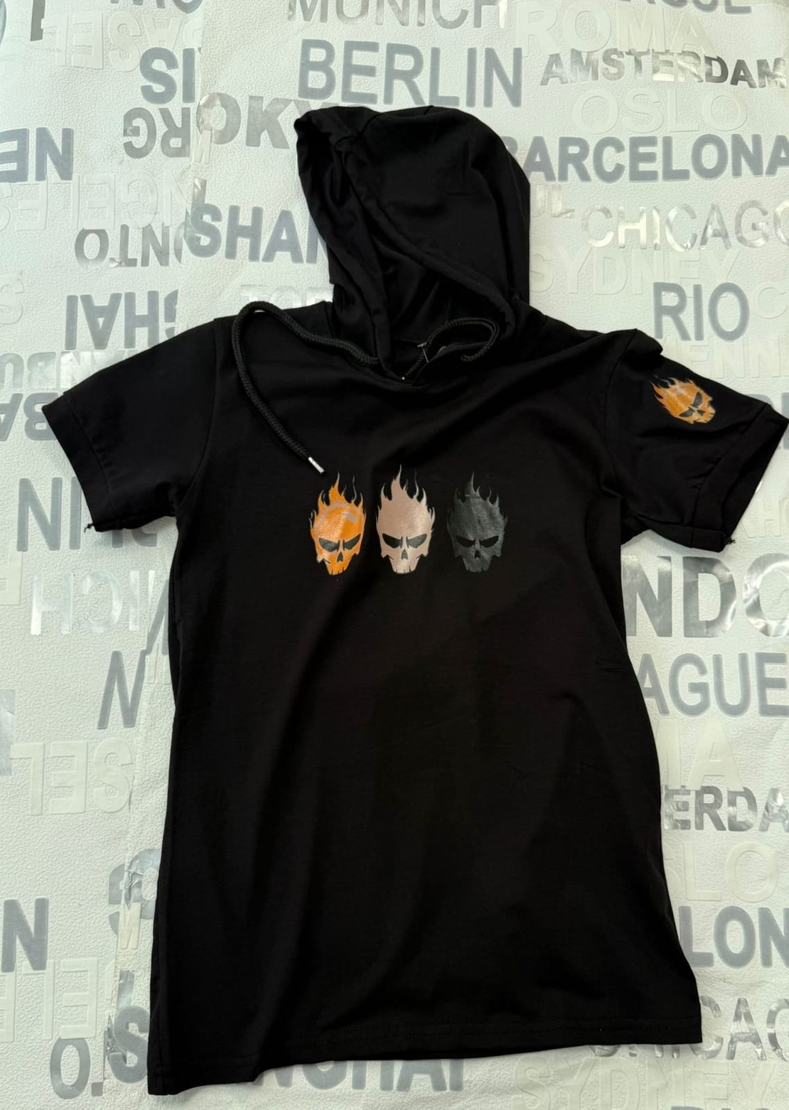 мъжка тениска с качулка