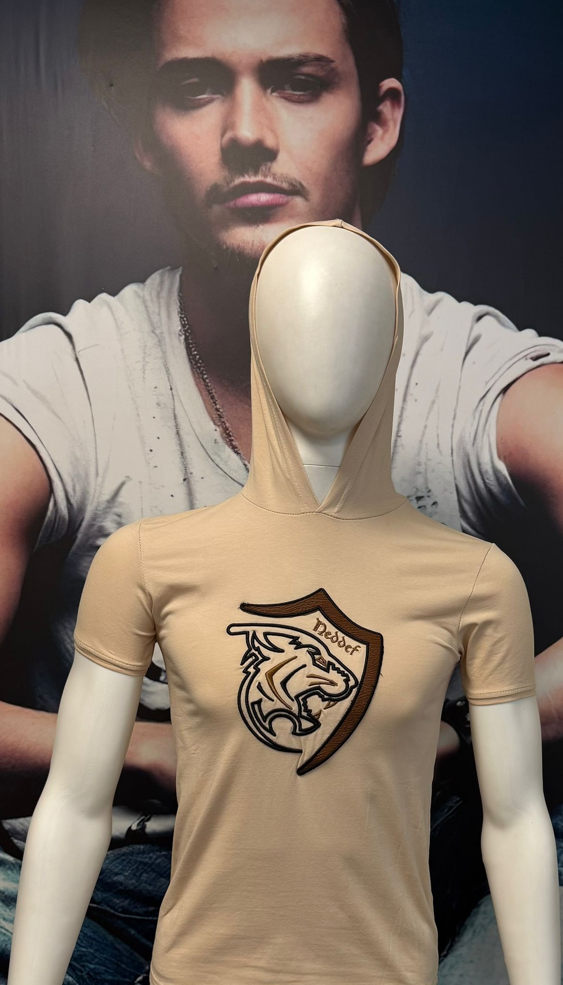 мъжка тениска с качулка