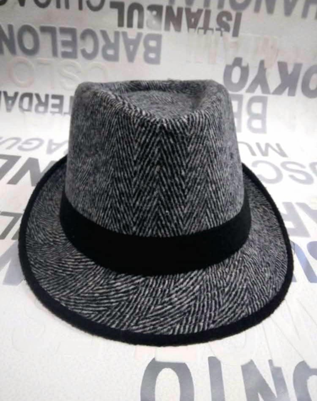 мъжка шапка