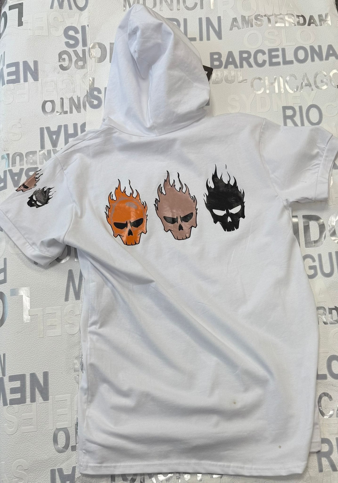 мъжка тениска с качулка