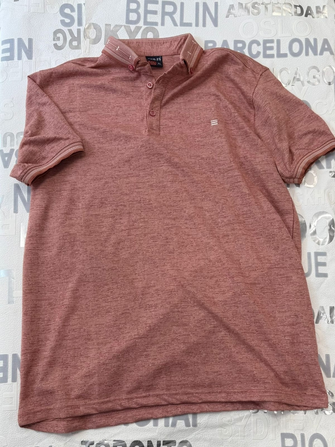 мъжка тениска с яка