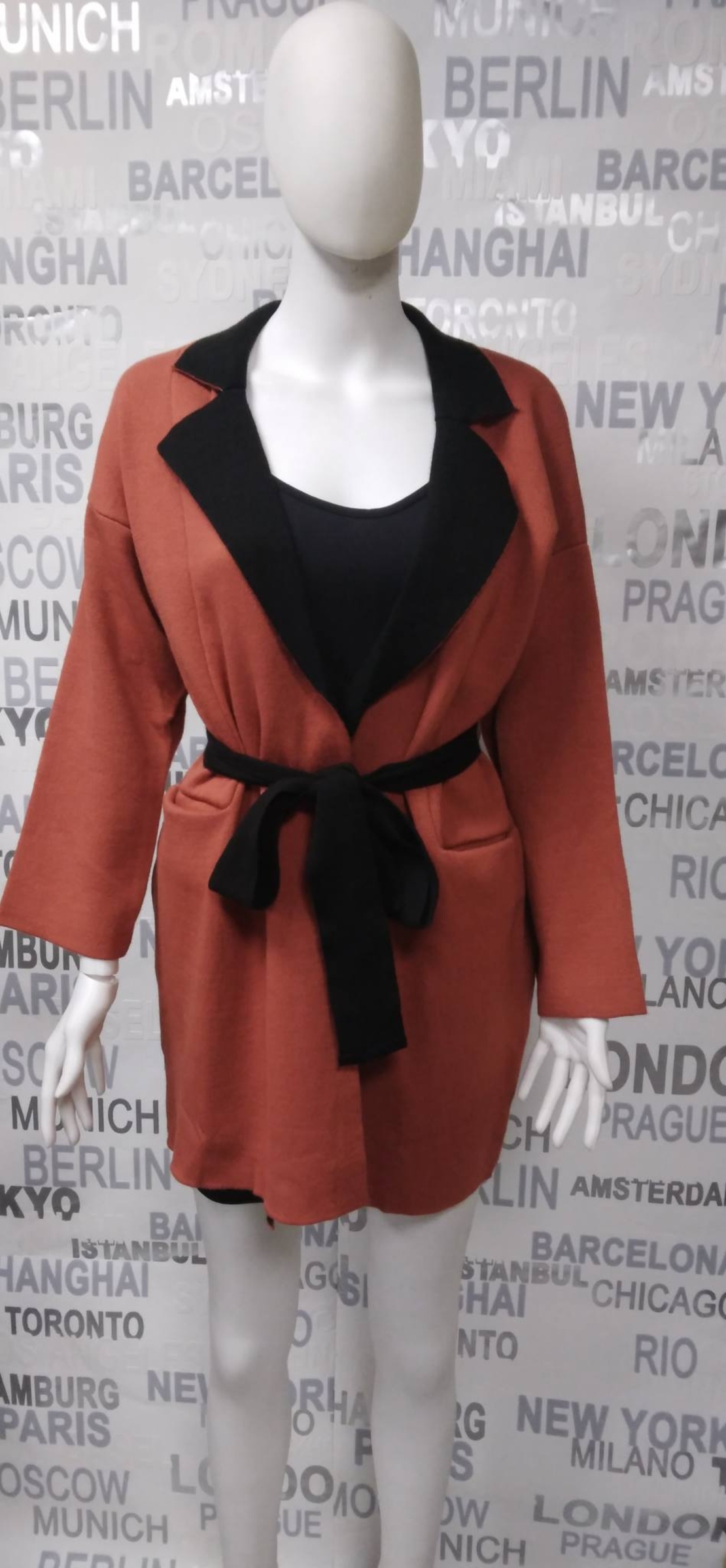 дамска жилетка с колан