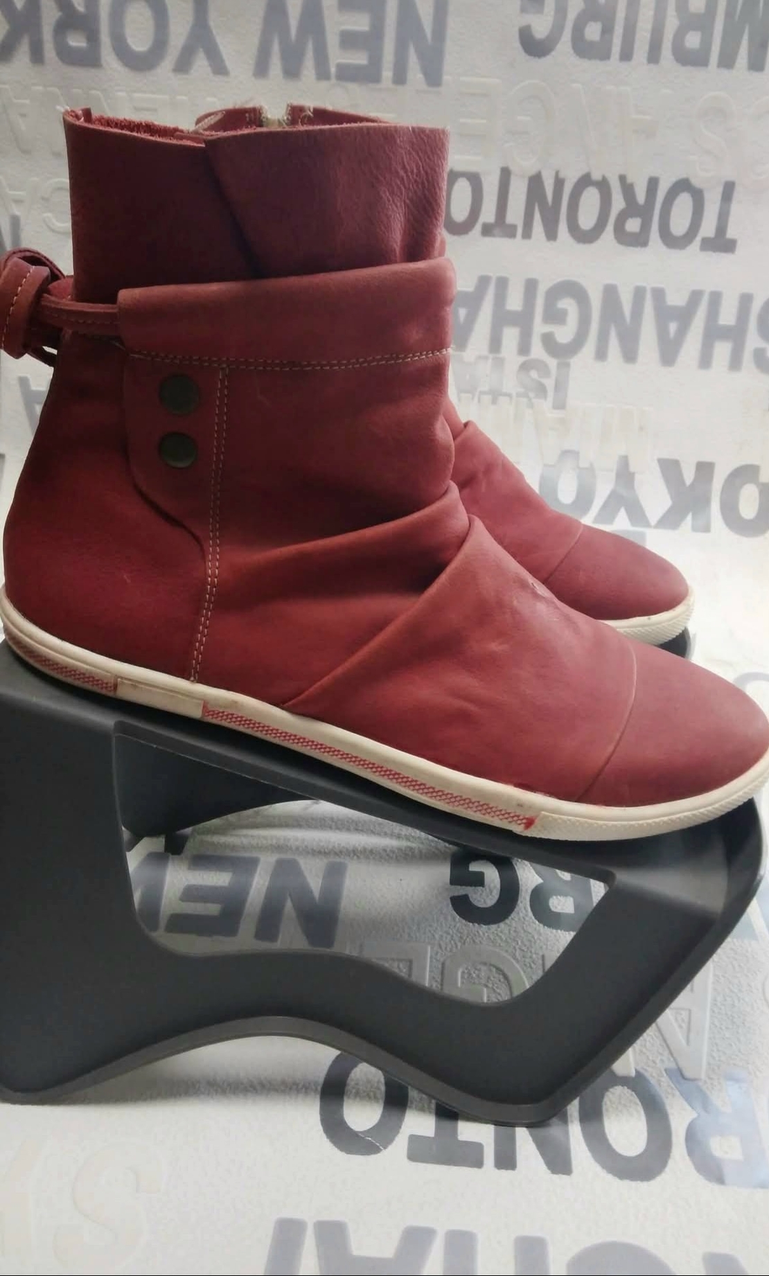 дамски боти от естествена кожа