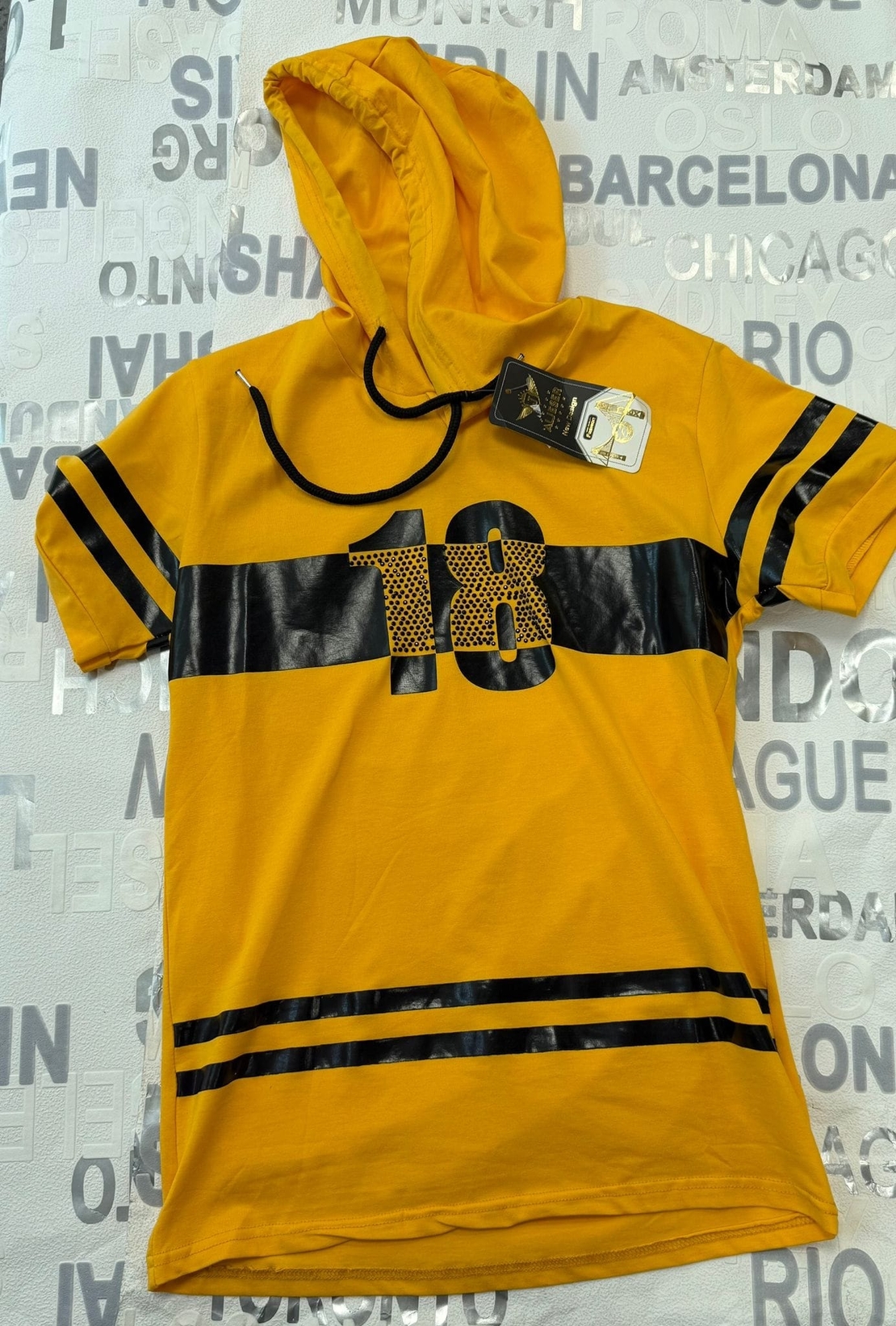 мъжка тениска с качулка