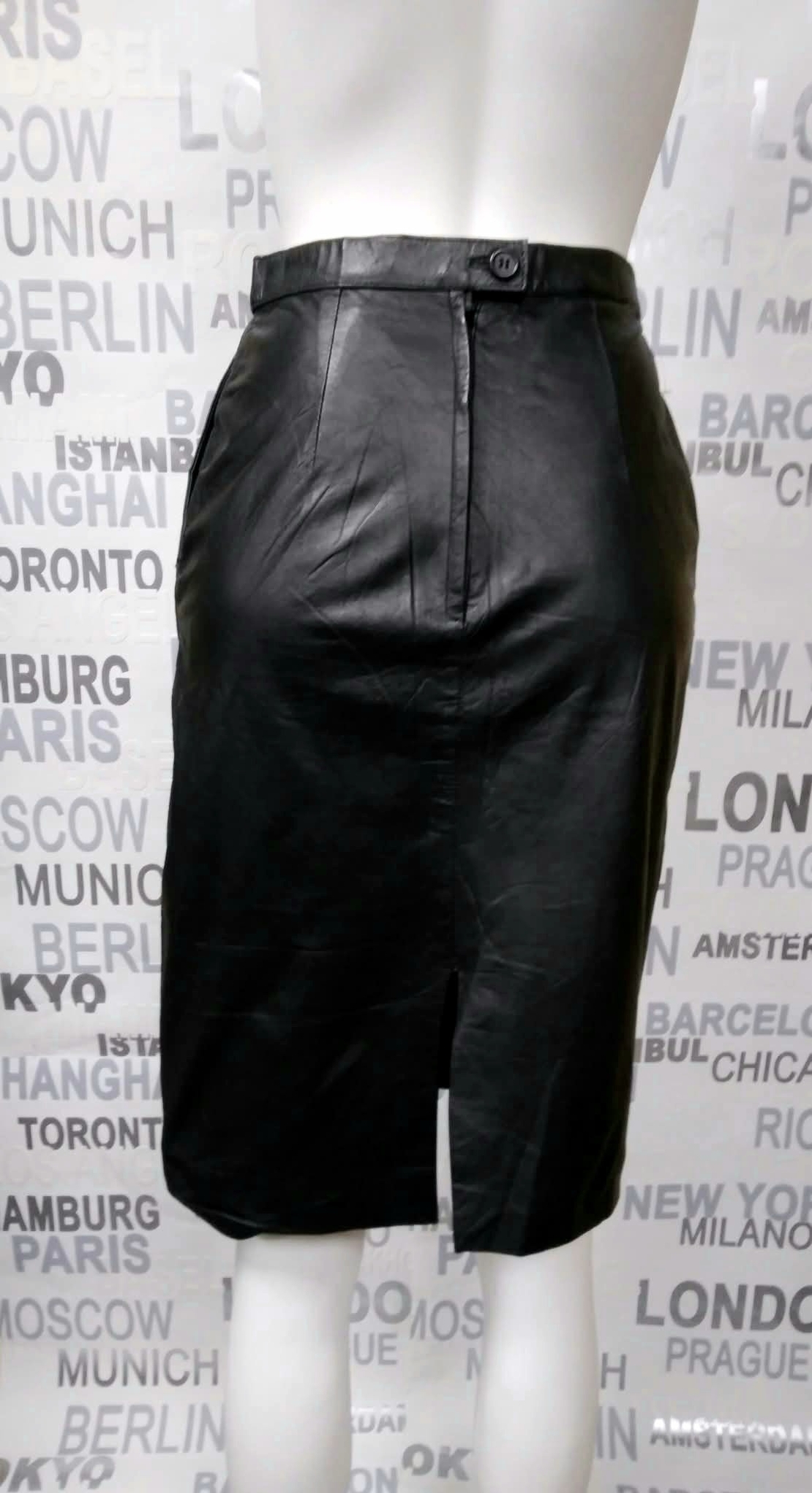 кожена пола