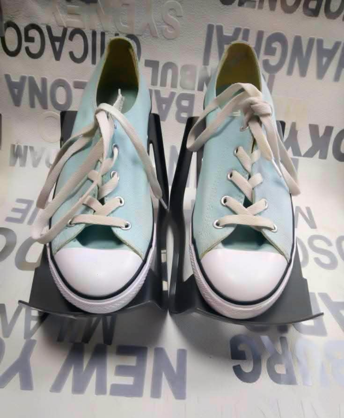 спортни обувки