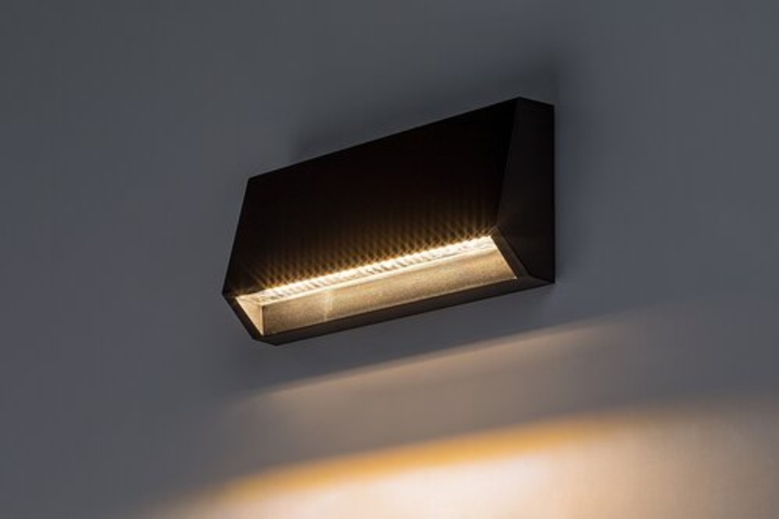 Компактен черен LED аплик Ibar 3W – модерно фасадно осветление с топла светлина