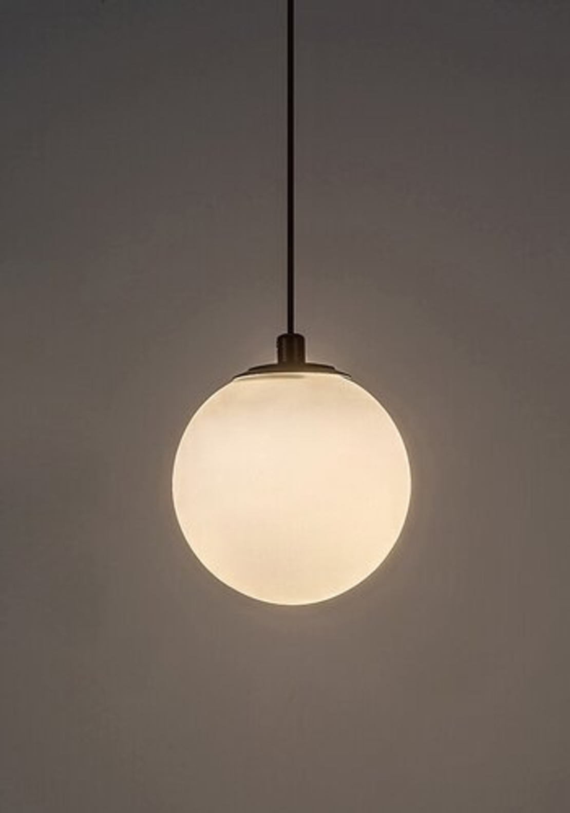 LED висящо релсово осветление – 5W, топло бяло 3000K, черен алуминий и стъклен абажур