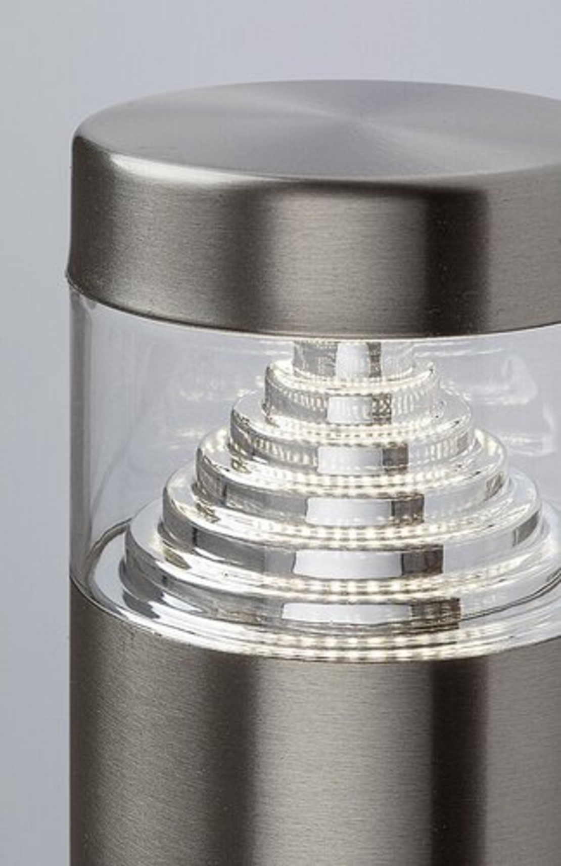 Модерен външен аплик Lisbon LED 7W – стилно фасадно осветление с IP54 защита